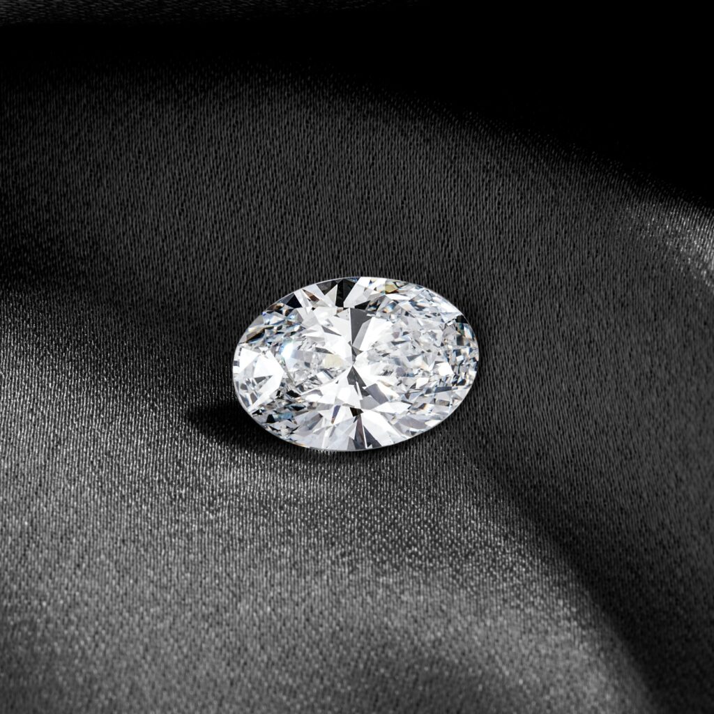 G color diamond engagement ring guide showing appearance, value, and comparison with higher color grades